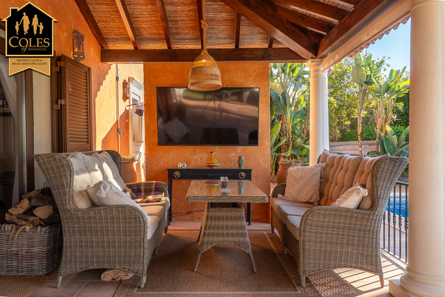 DES4V03: Villa for Sale in Desert Springs, Almería