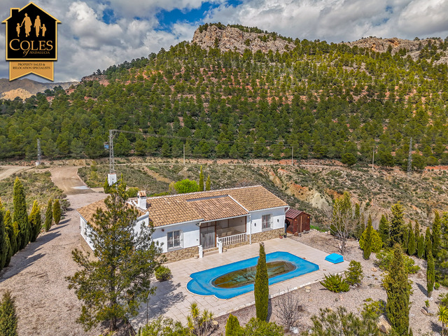 RUB3V23: Villa for Sale in Velez Rubio, Almería RUB3V23: Villa for Sale in Velez Rubio, Almería