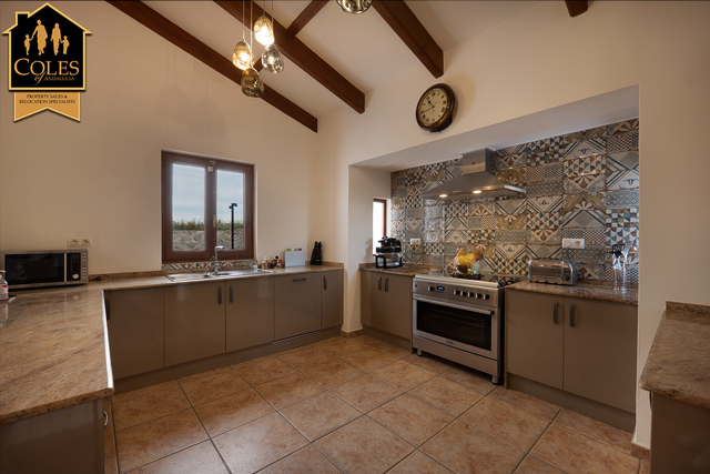 HUE4V03: Villa for Sale in Huercal-Overa, Almería