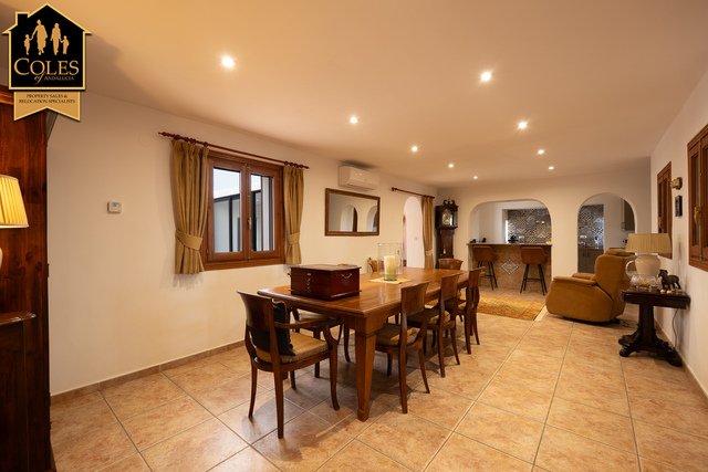 HUE4V03: Villa for Sale in Huercal-Overa, Almería