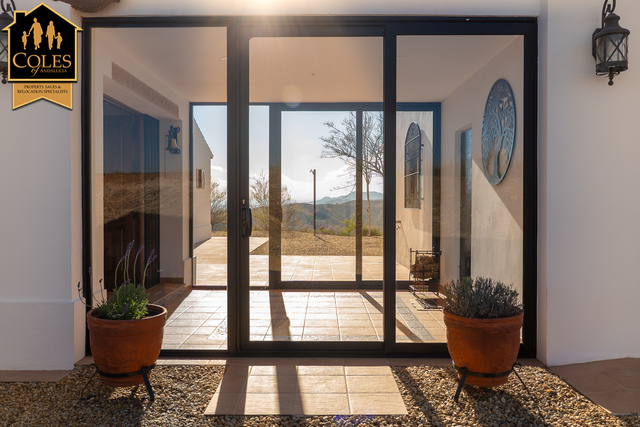 HUE4V03: Villa for Sale in Huercal-Overa, Almería