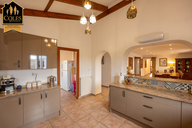 HUE4V03: Villa for Sale in Huercal-Overa, Almería