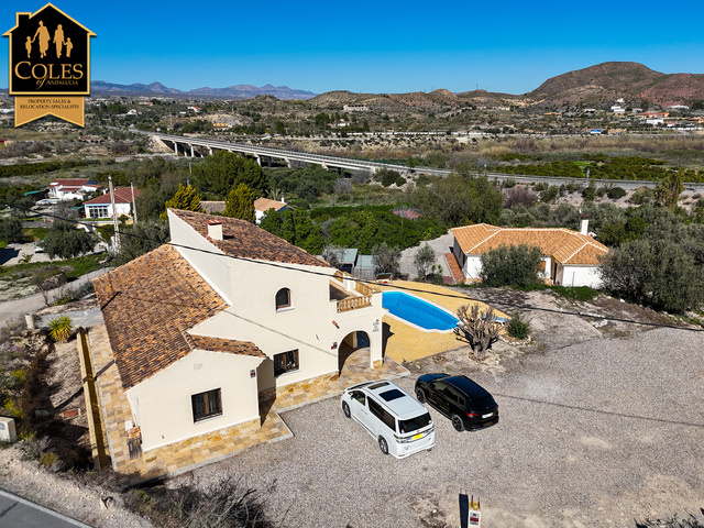 CAN4V03: Villa for Sale in Cantoria, Almería CAN4V03: Villa for Sale in Cantoria, Almería
