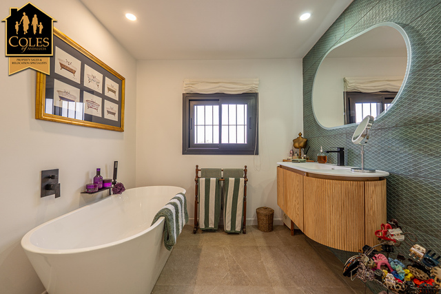 MOJ3V19: Villa for Sale in Mojácar, Almería