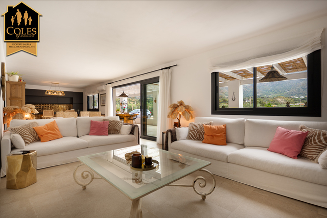 MOJ3V19: Villa for Sale in Mojácar, Almería