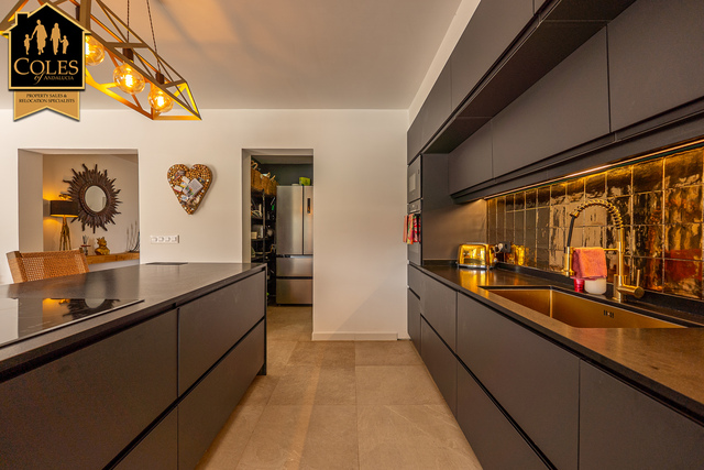 MOJ3V19: Villa for Sale in Mojácar, Almería