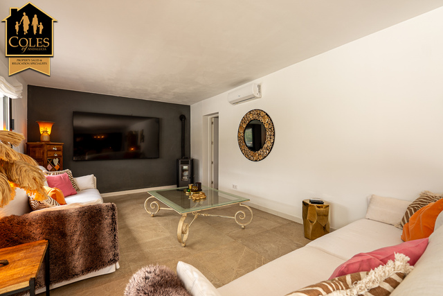 MOJ3V19: Villa for Sale in Mojácar, Almería