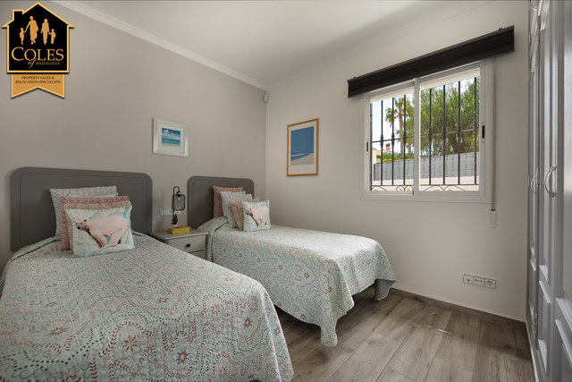 ARB3VGL18: Villa for Sale in Arboleas, Almería