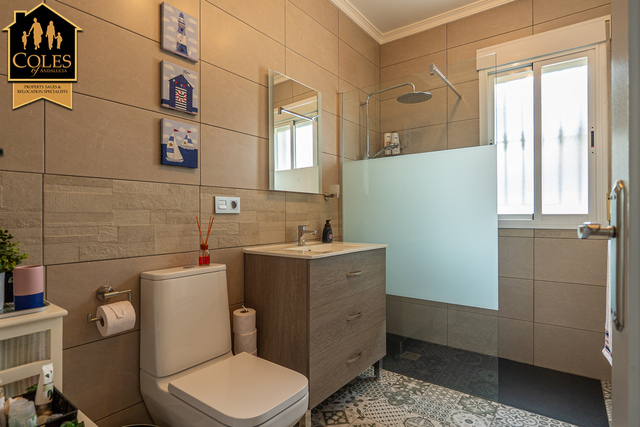 ARB3VGL18: Villa for Sale in Arboleas, Almería