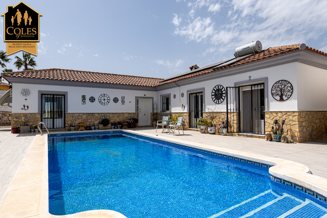 ARB3VGL18: Villa for Sale in Arboleas, Almería