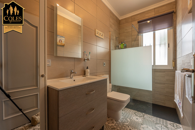 ARB3VGL18: Villa for Sale in Arboleas, Almería