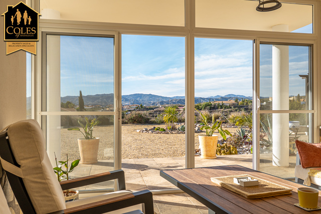 ZUR3V17: Villa for Sale in Zurgena, Almería