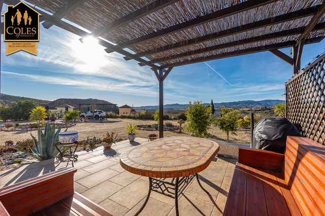 ZUR3V17: Villa for Sale in Zurgena, Almería