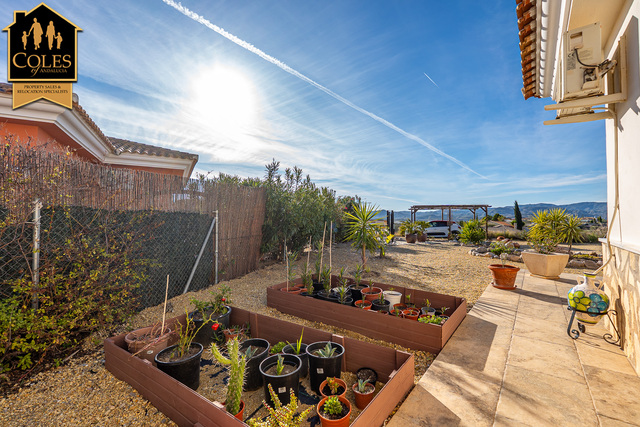 ZUR3V17: Villa for Sale in Zurgena, Almería