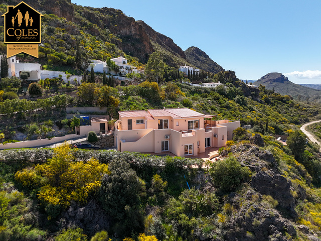 4 Bedroom Villa in Sierra Cabrera