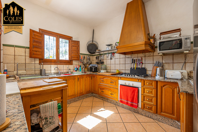 CAN4C04: Cortijo for Sale in La Hoya (Cantoria), Almería