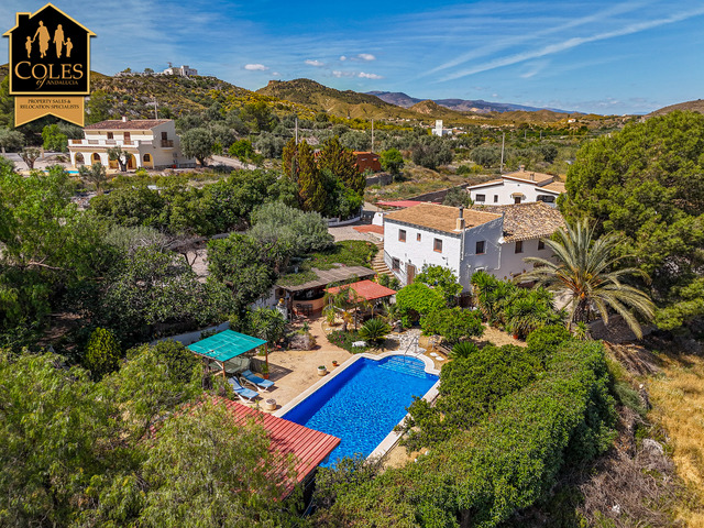 Cortijo in La Hoya (Cantoria), Almería