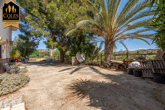 CAN4C04: Cortijo for Sale in La Hoya (Cantoria), Almería
