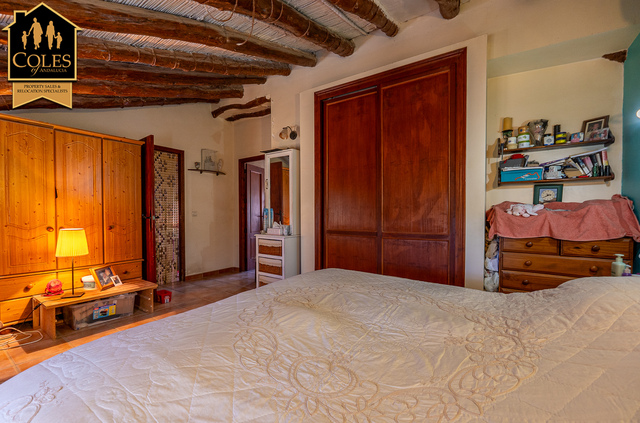 CAN4C04: Cortijo for Sale in La Hoya (Cantoria), Almería