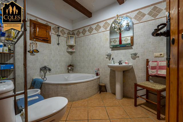CAN4C04: Cortijo for Sale in La Hoya (Cantoria), Almería