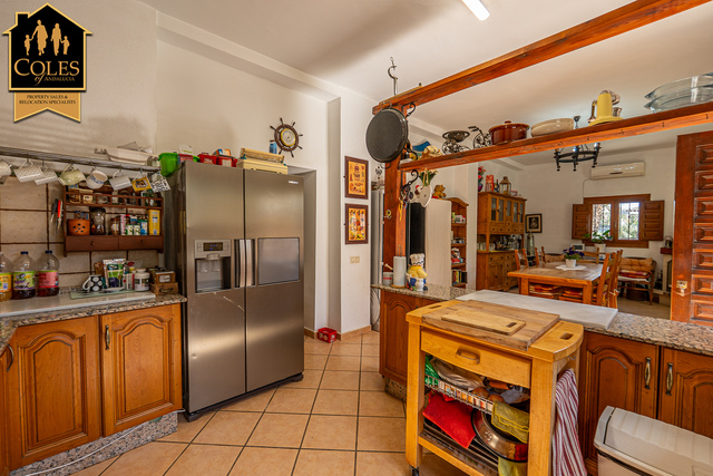 CAN4C04: Cortijo for Sale in La Hoya (Cantoria), Almería