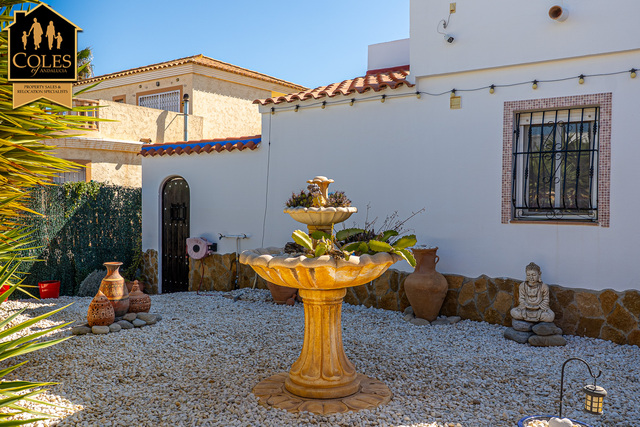 TUR2V24: Villa for Sale in Turre, Almería