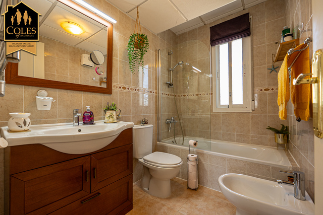 TUR2V24: Villa for Sale in Turre, Almería