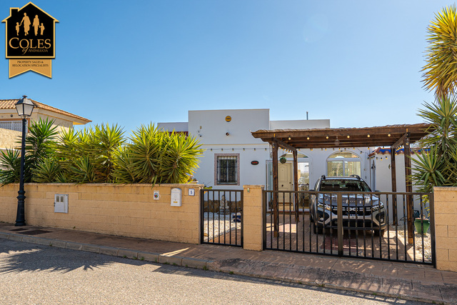 TUR2V24: Villa for Sale in Turre, Almería