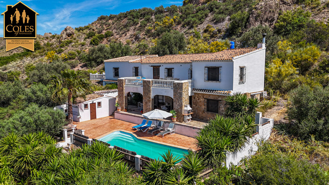 CAN3C03: Cortijo for Sale in Cantoria, Almería