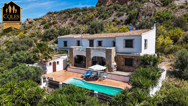 CAN3C03: Cortijo for Sale in Cantoria, Almería