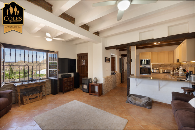 CAN3C03: Cortijo for Sale in Cantoria, Almería