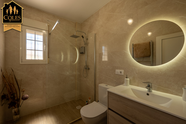 TUR5V04: Villa for Sale in Turre, Almería