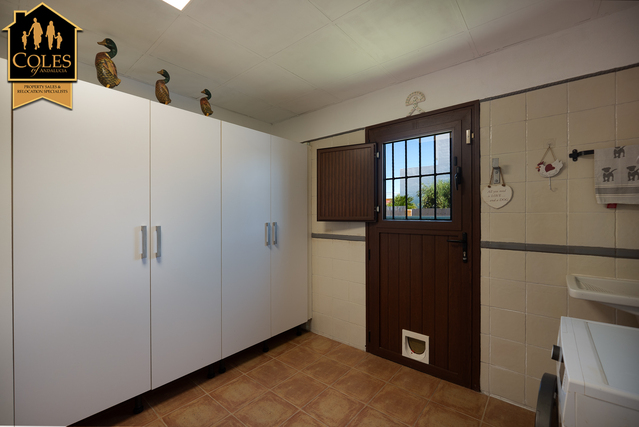 TUR5V04: Villa for Sale in Turre, Almería
