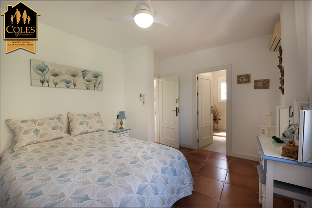 TUR5V04: Villa for Sale in Turre, Almería