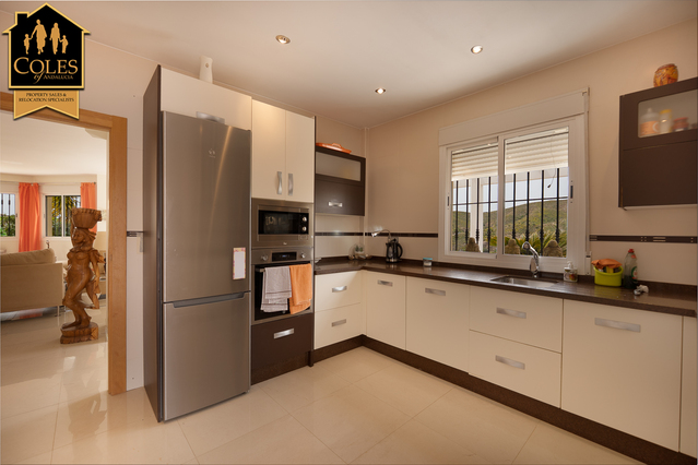HUE5V02: Villa for Sale in Huercal-Overa, Almería