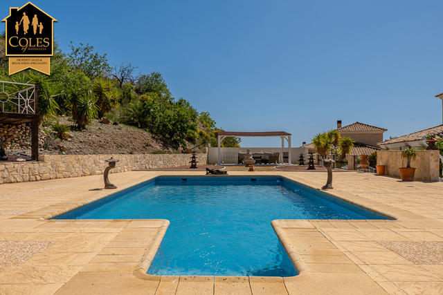 HUE5V02: Villa for Sale in Huercal-Overa, Almería