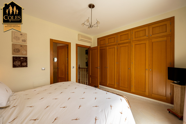 HUE5V02: Villa for Sale in Huercal-Overa, Almería