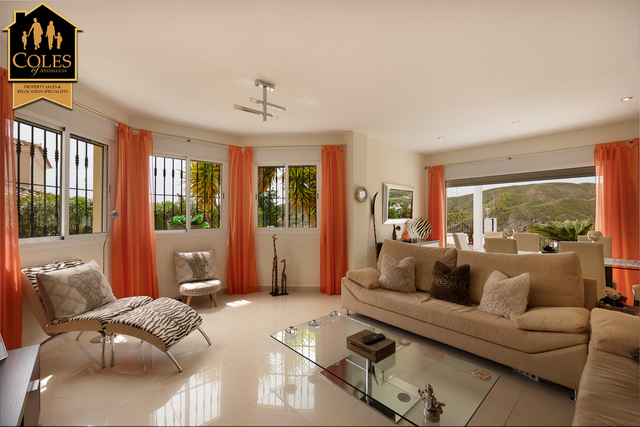 HUE5V02: Villa for Sale in Huercal-Overa, Almería