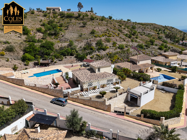 HUE5V02: Villa for Sale in Huercal-Overa, Almería