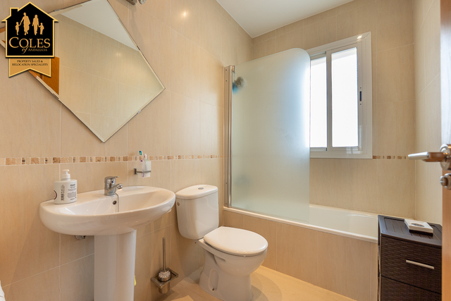 HUE5V02: Villa for Sale in Huercal-Overa, Almería
