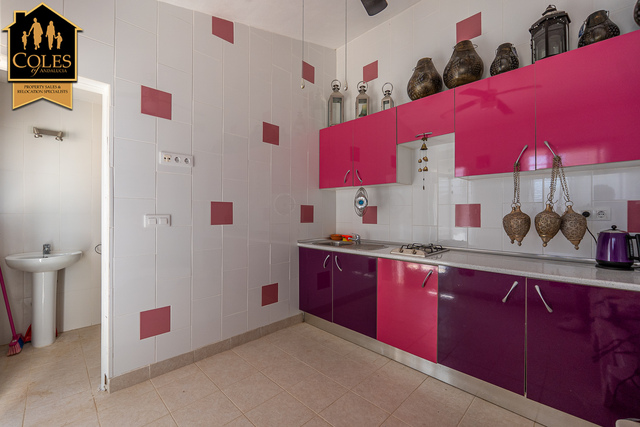 HUE5V02: Villa for Sale in Huercal-Overa, Almería