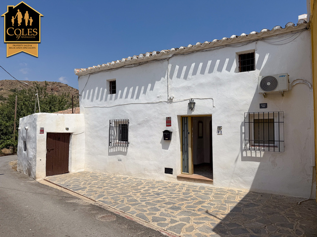 Town house in Cariatiz, Almería Town house in Cariatiz, Almería