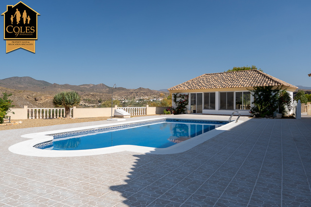 PAR5V01: Villa for Sale in Partaloa, Almería