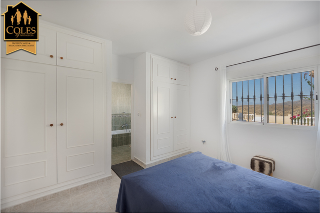 PAR5V01: Villa for Sale in Partaloa, Almería