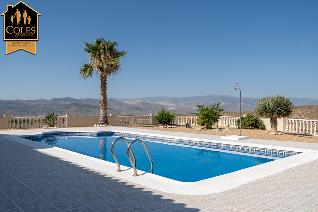 PAR5V01: Villa for Sale in Partaloa, Almería