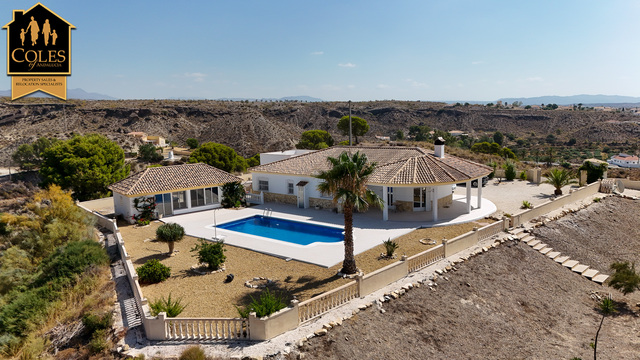 PAR5V01: Villa for Sale in Partaloa, Almería