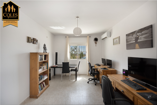 PAR5V01: Villa for Sale in Partaloa, Almería
