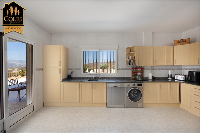 PAR5V01: Villa for Sale in Partaloa, Almería
