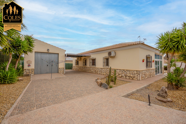 ARB3VH38: Villa for Sale in Arboleas, Almería