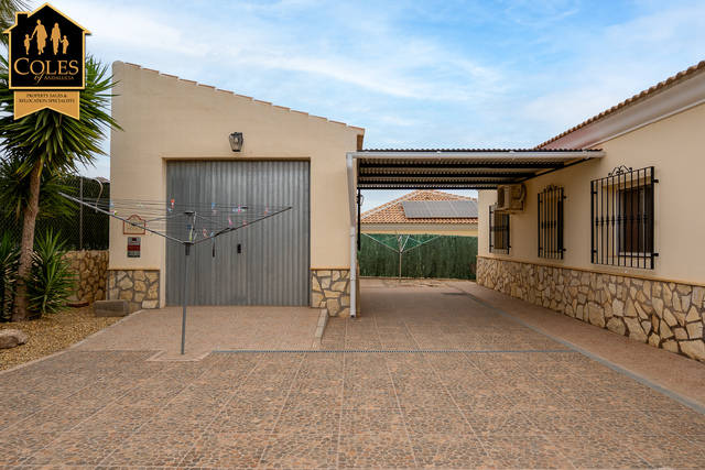 ARB3VH38: Villa for Sale in Arboleas, Almería